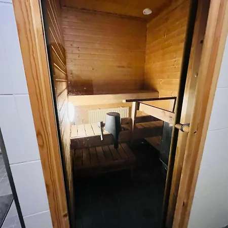 Апартаменты Kotimaailma - 5mh Rivitaloasunto,